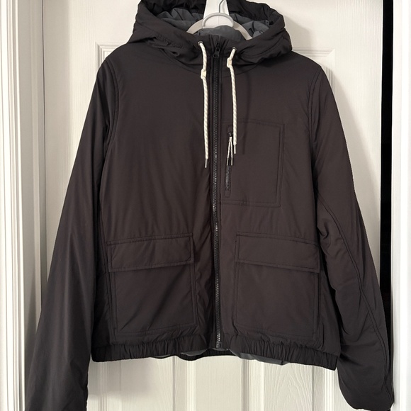 Vuori Tahoe Insulated Jacket in Black X-Large